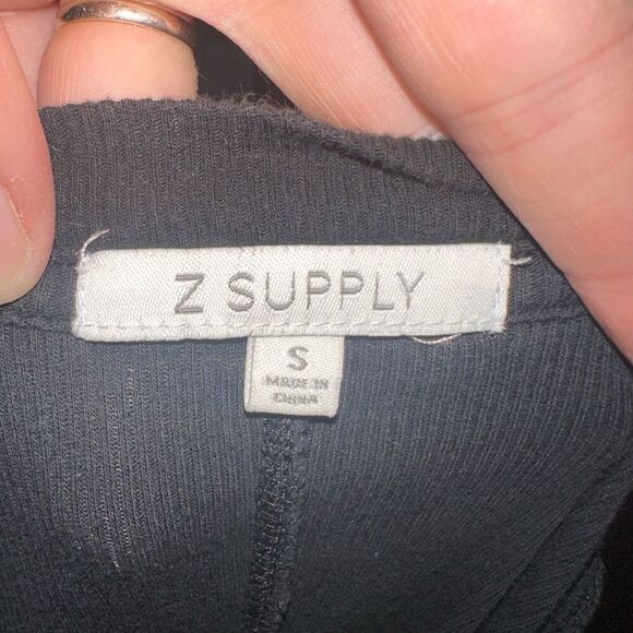 Z Supply basics black ribbed scoop neck knit S tank top - Picture 3 of 3